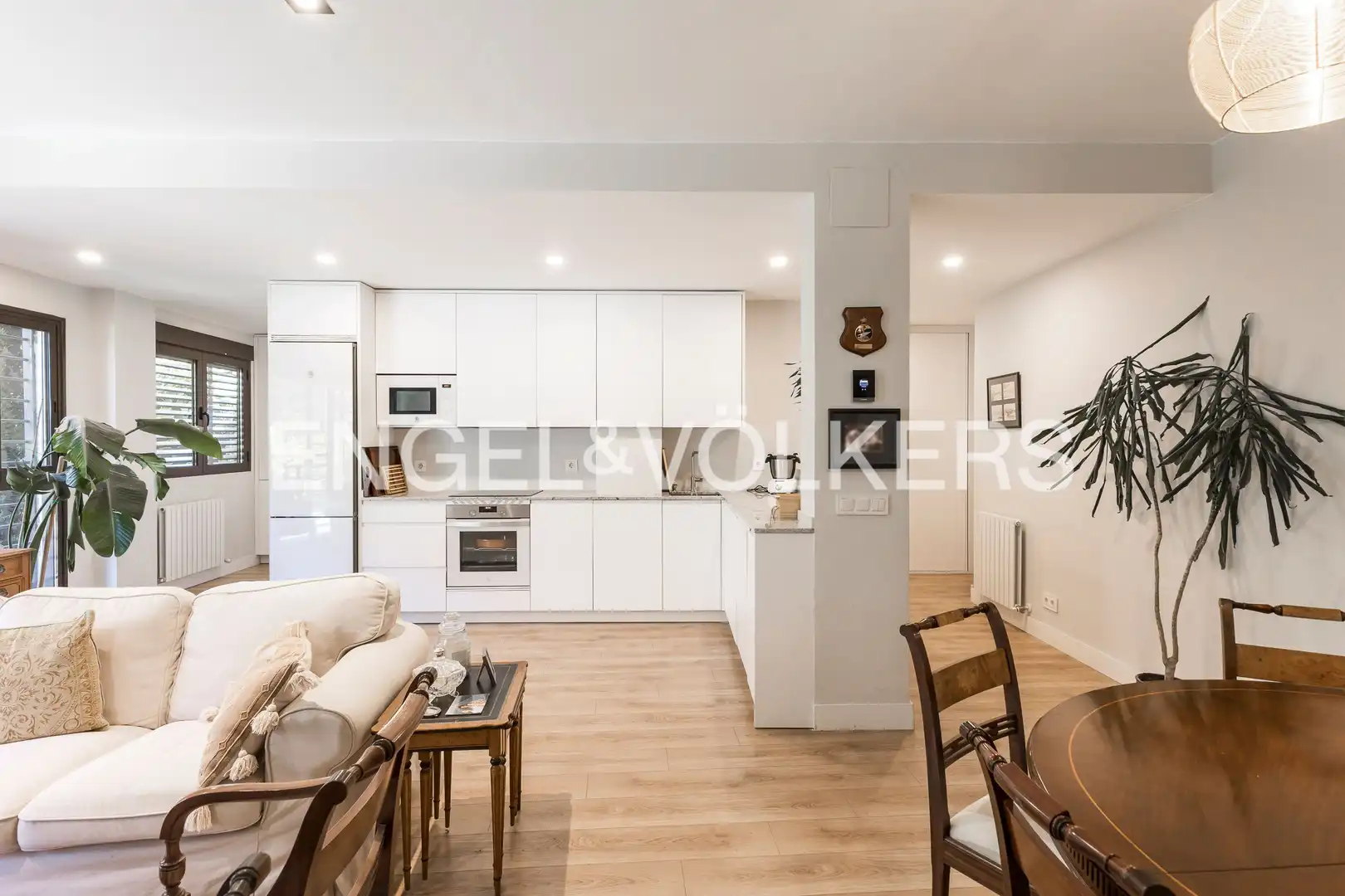 Exterior view of Apartments for sale in Madrid  with Air Conditioner, Heating and Private garden