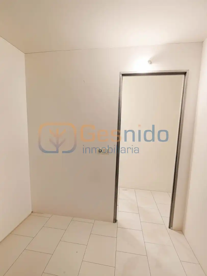 Piso en venta en Palazuelos de Eresma con Calefacción, Jardín privado y Parquet