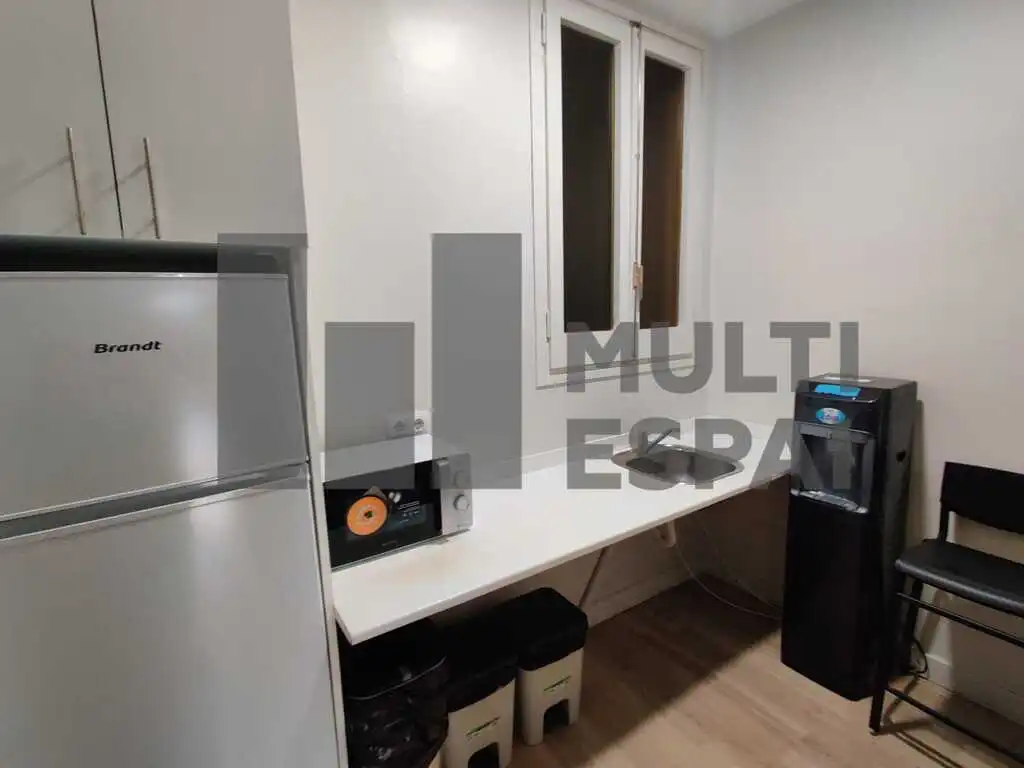 Office space with lift to rent in Carrer de Balmes, imagen 24