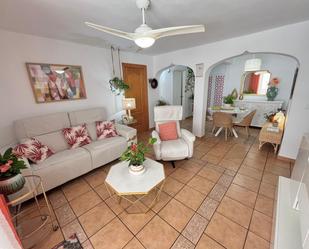 Sala d'estar de Casa o xalet en venda en Torremolinos amb Aire condicionat i Terrassa