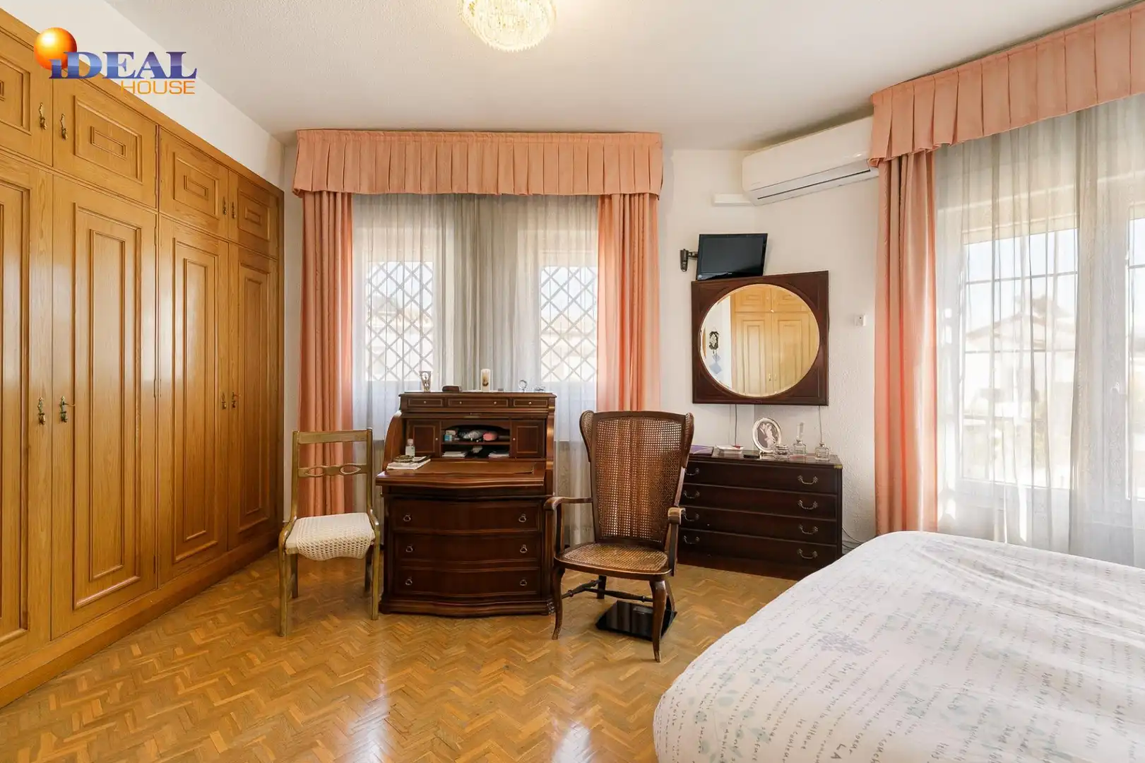 Bedroom of Houses for sale in Granada