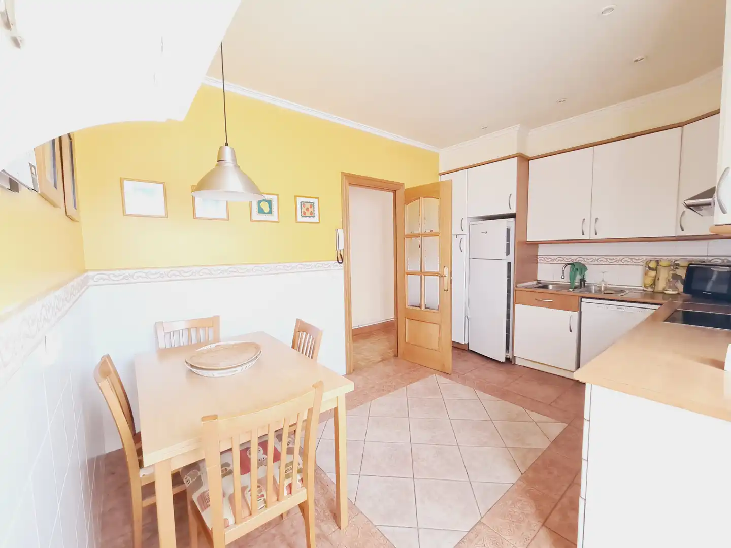Kitchen of Flat for sale in  Pamplona / Iruña  with Heating, Parquet flooring and Furnished