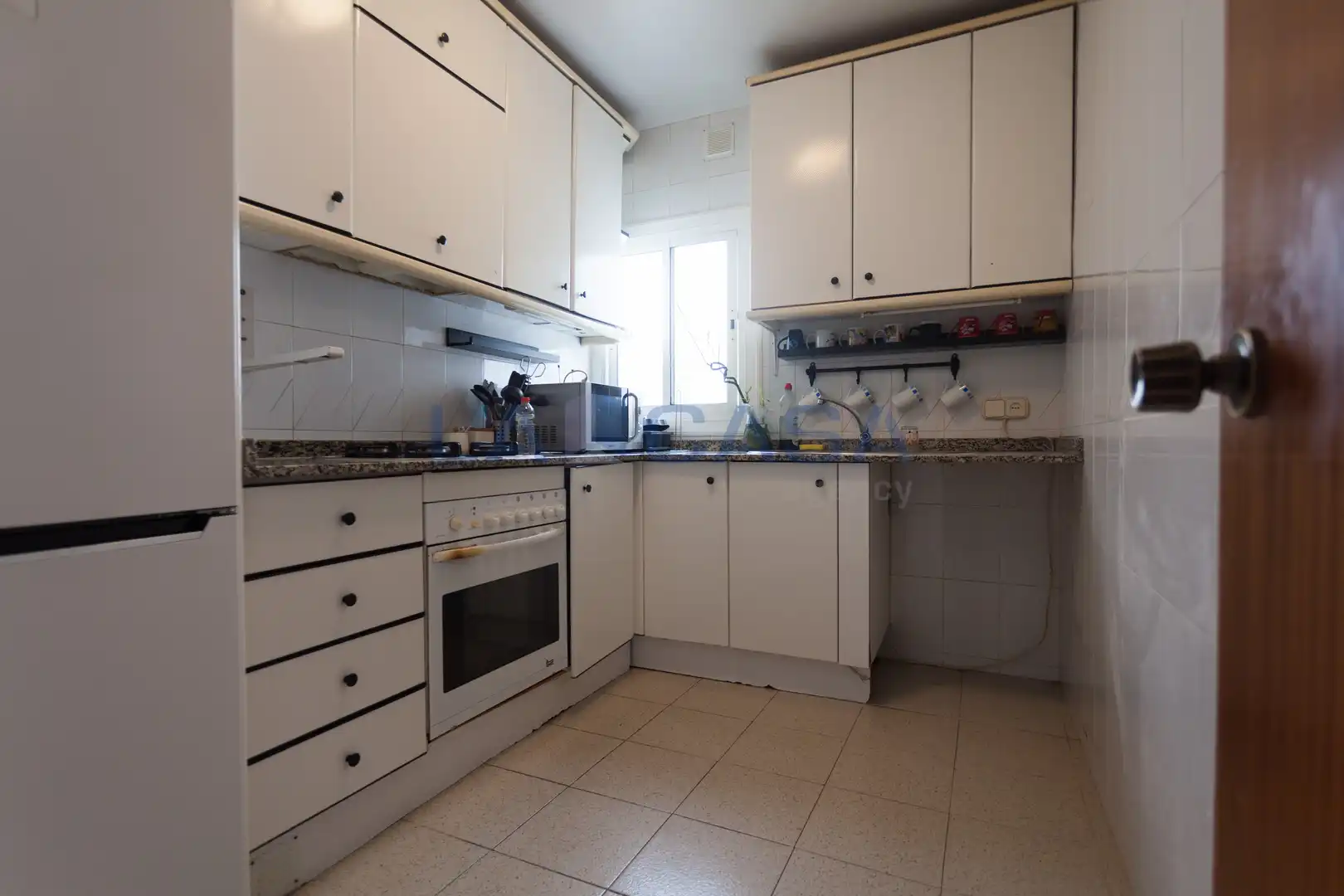Küche von Wohnung zum Verkauf in L'Hospitalet de Llobregat