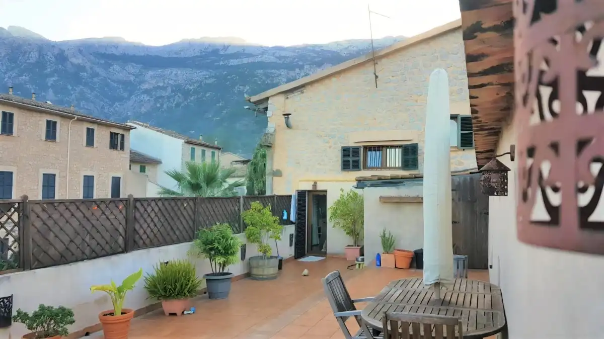 Außenansicht von Maisonette zum Verkauf in Sóller mit Terrasse