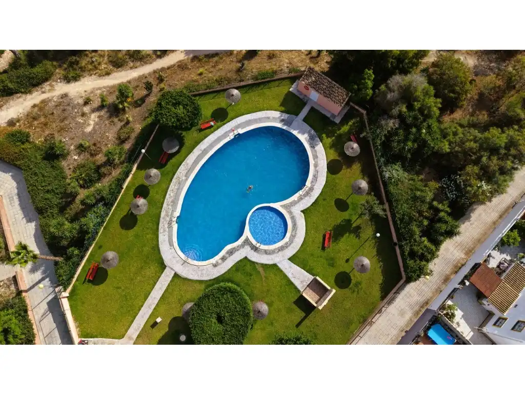 Adossat amb jardí en venda a Calle Lagunas de Ruidera, imagen 33