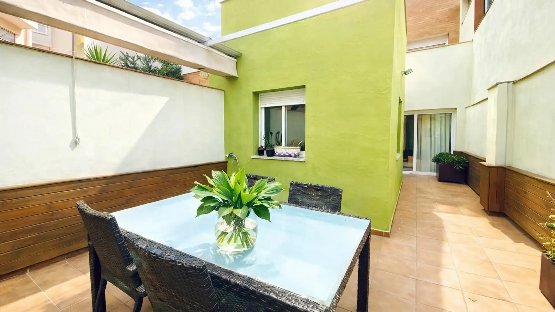 Terraza de Casa adosada en venta en Terrassa con Aire acondicionado, Calefacción y Parquet