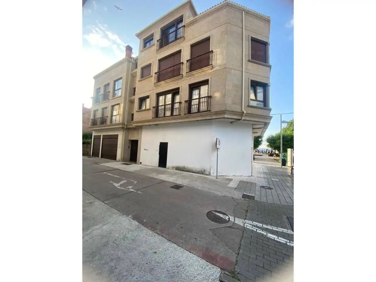 Local commercial à louer à Calle Monteros Ríos 151