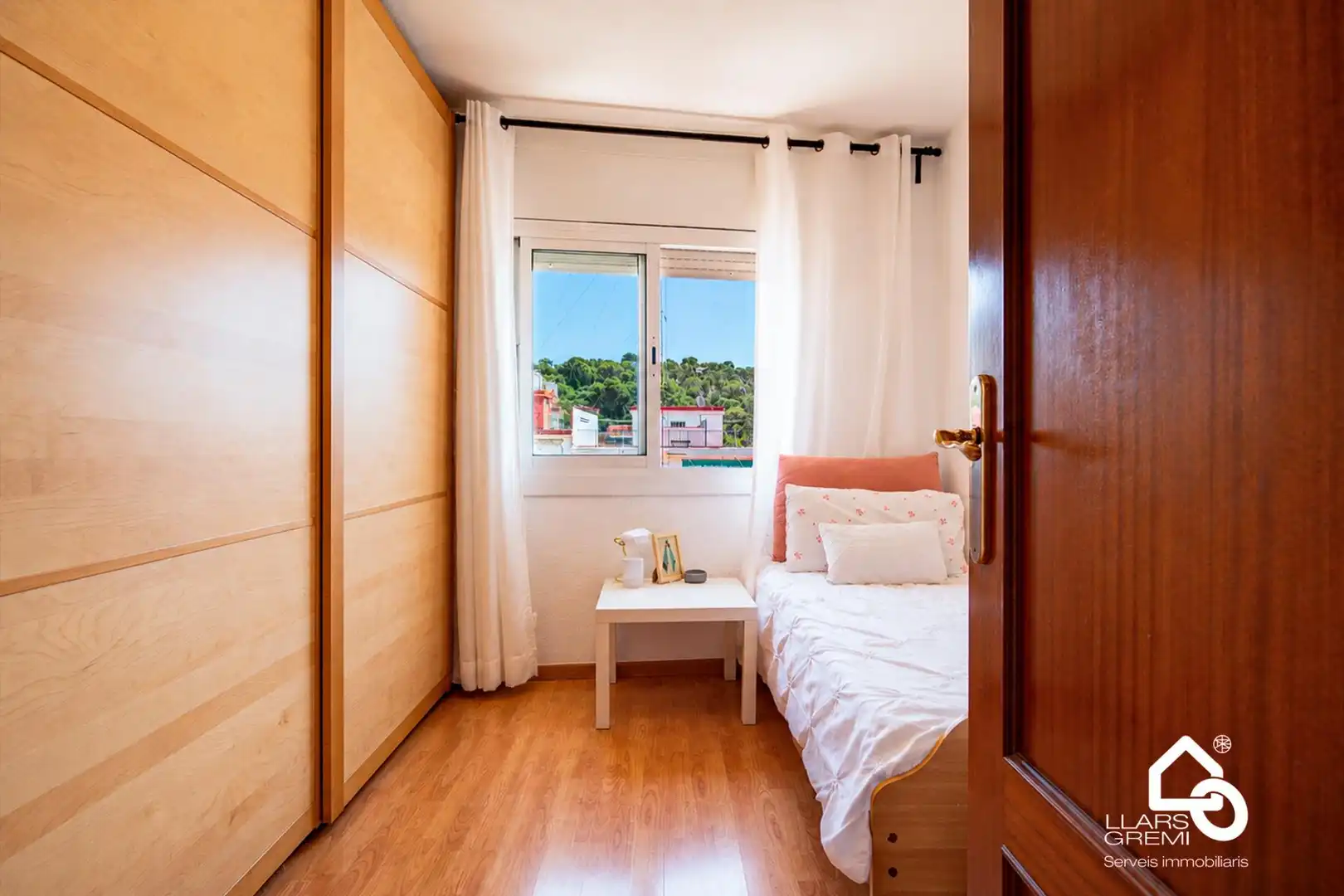 Habitación de Piso en venta en Barcelona con Calefacción y Balcón
