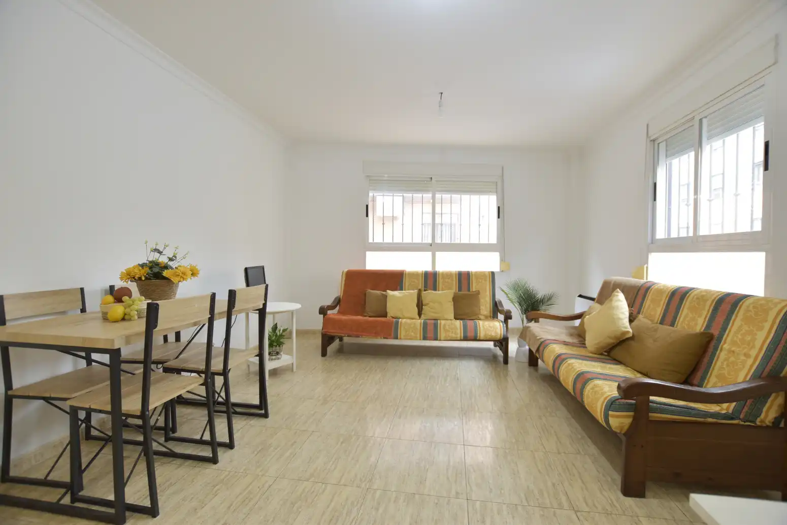 Piso de alquiler en Rafelbuñol / Rafelbunyol, Valencia