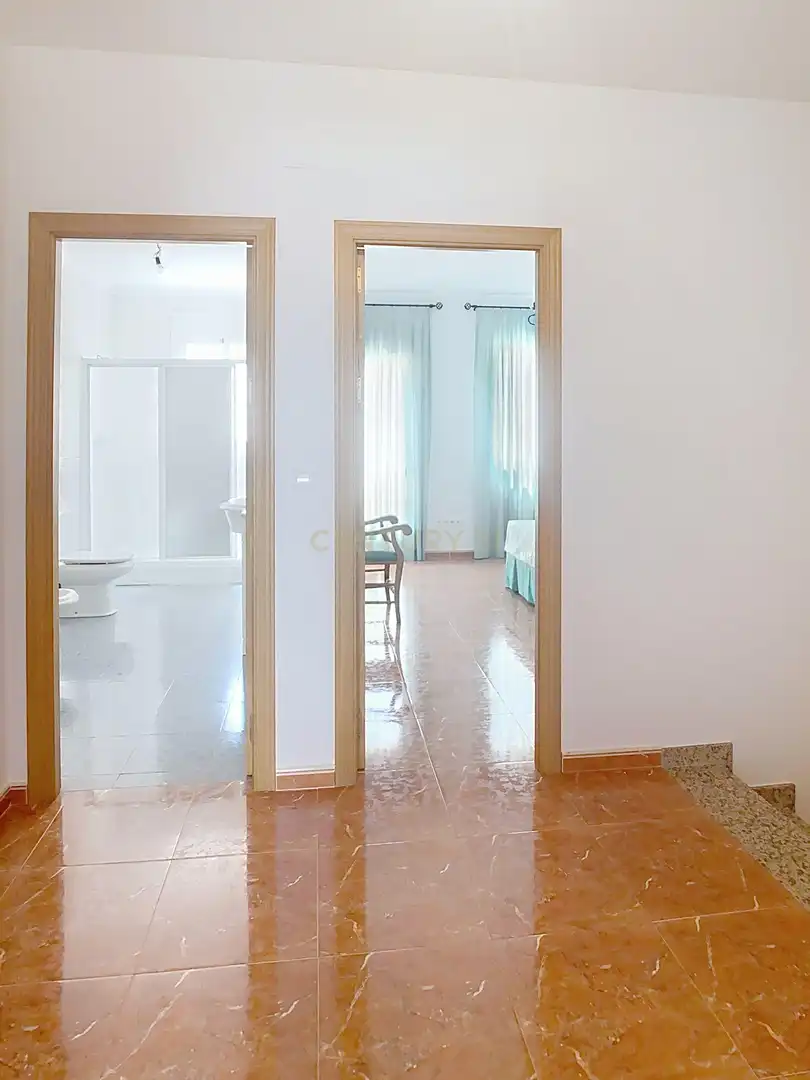 Houses for sale in Cuevas de San Marcos
