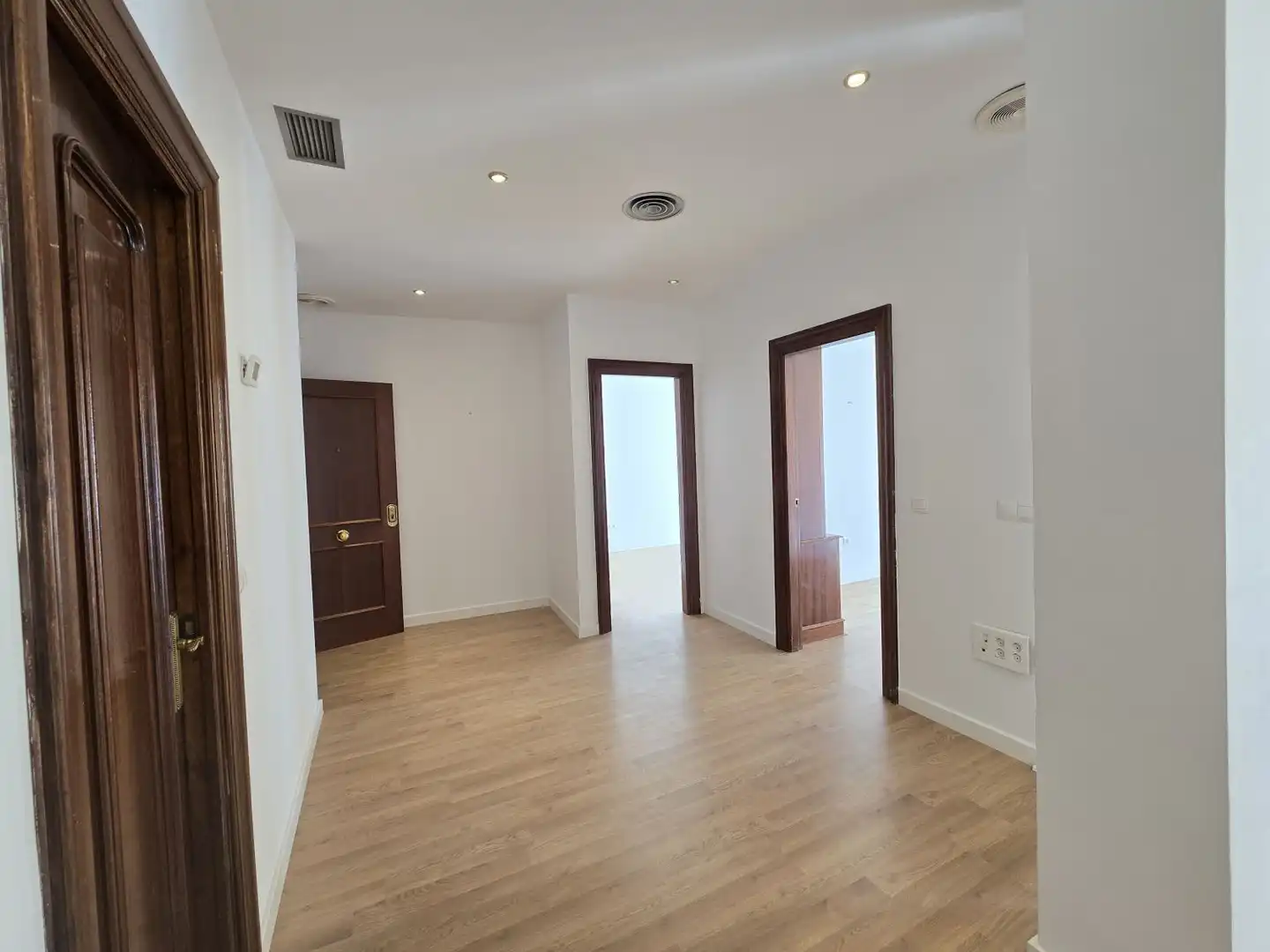 Office for sale in Málaga  with Air Conditioner