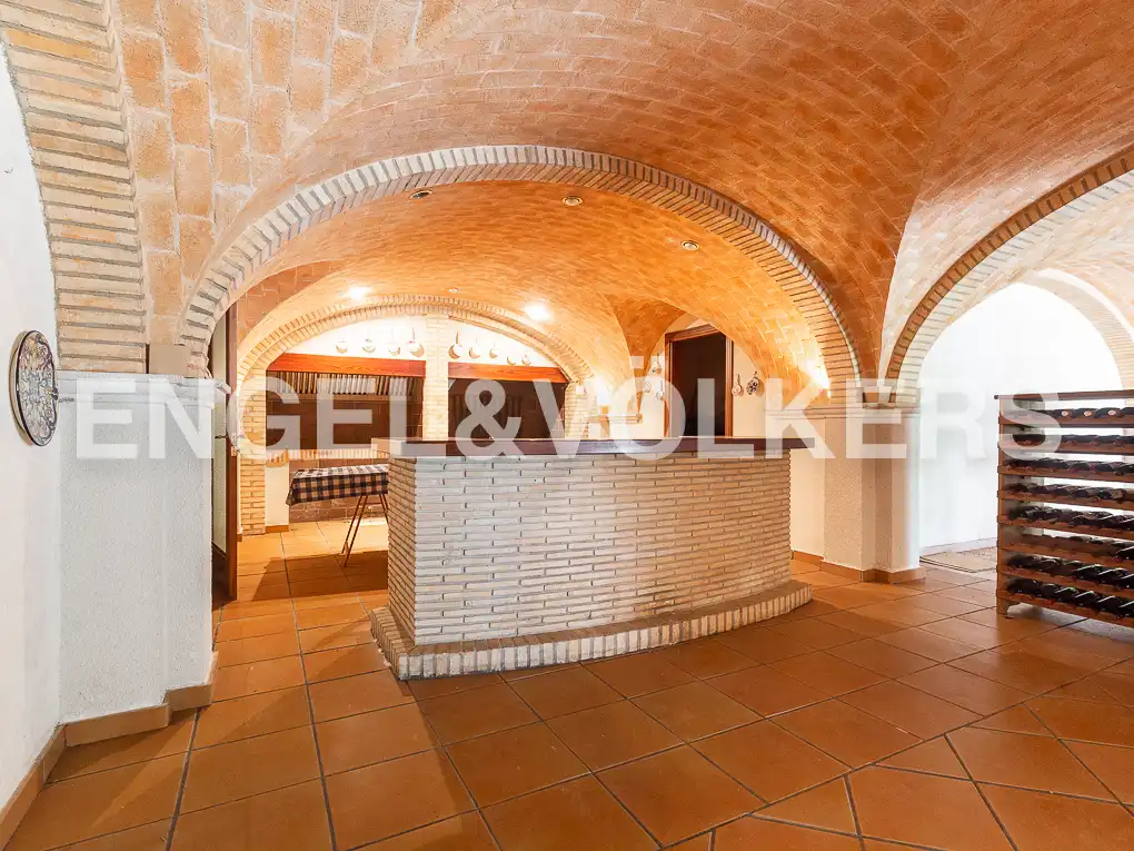 Houses for sale in Ontinyent  with Air Conditioner, Heating and Private garden