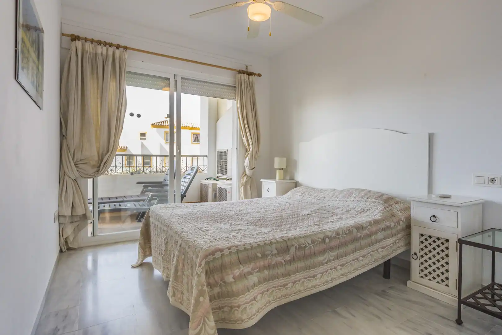 Apartamento con terraza en venta en Calahonda, imagen 14