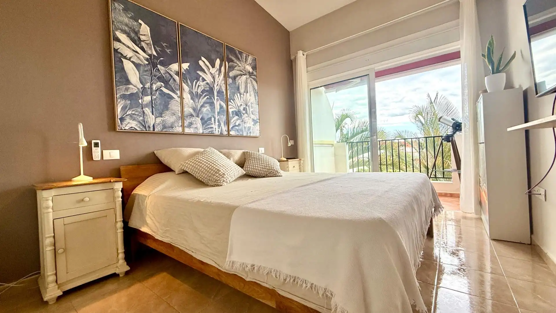 Habitación de Casa adosada en venta en Arona