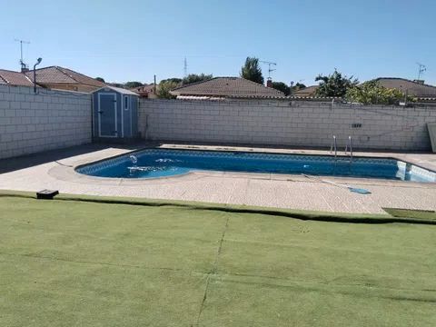 Schwimmbecken von Residential zum Verkauf in El Casar de Escalona