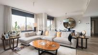 Sala d'estar de Àtic en venda en  Barcelona Capital amb Aire condicionat, Calefacció i Terrassa