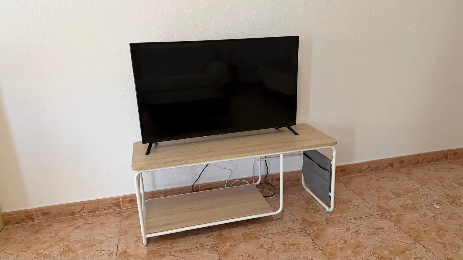 Sala de estar de Piso para compartir en La Almunia de Doña Godina  con Calefacción, Terraza y Amueblado