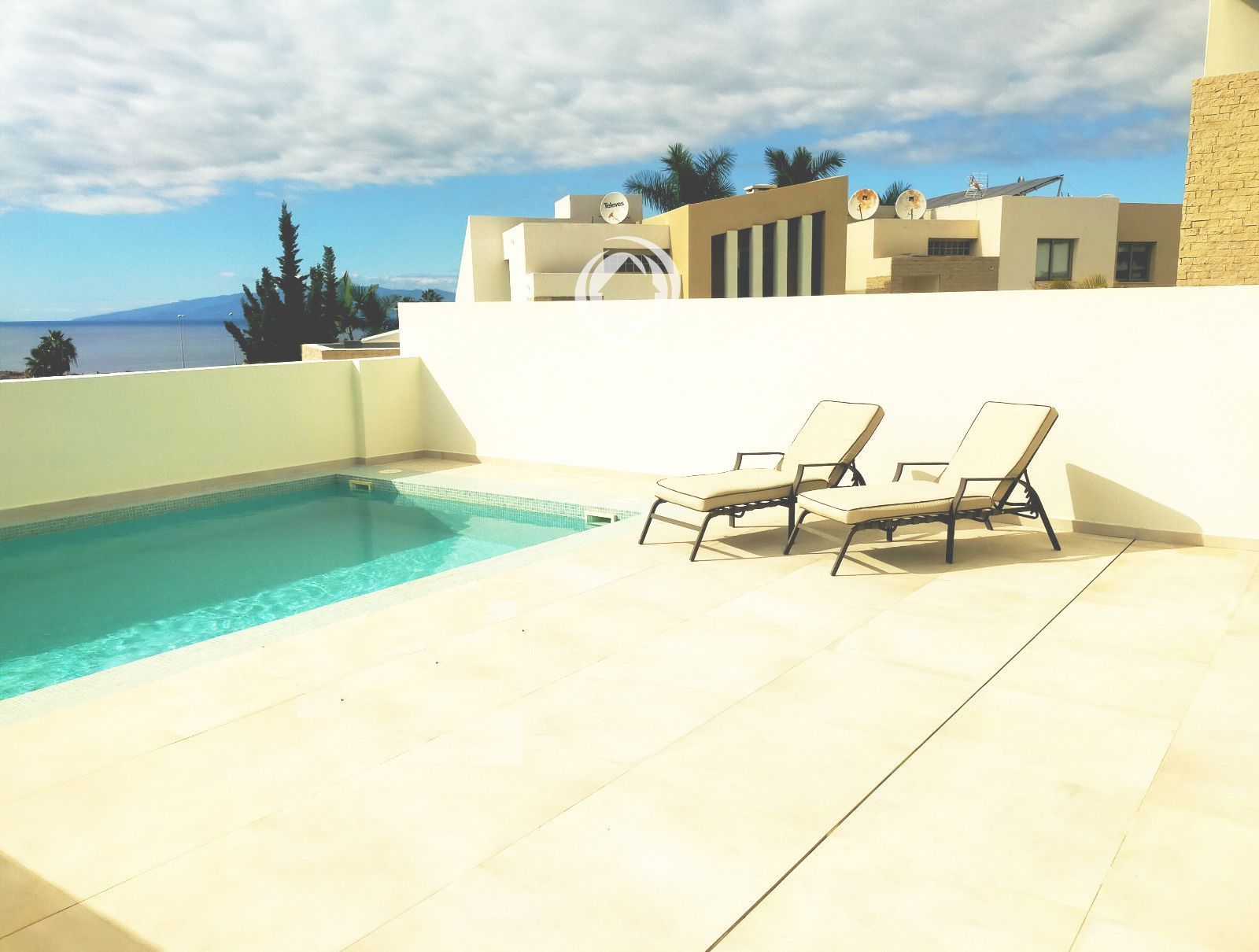 Piscina de Casa adosada en venda en Adeje amb Aire condicionat, Terrassa i Traster