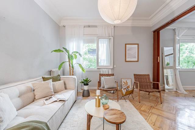 Piso en Venta en Calle Calle de Santa Cruz de Marcenado en Universidad - Malasaña