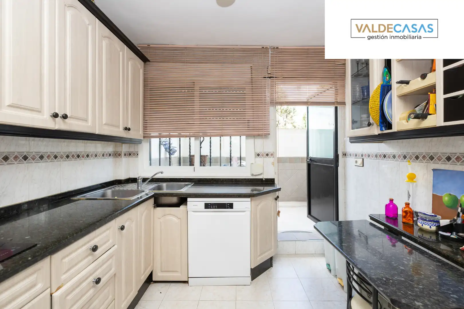 Cocina de Casa adosada en venta en Maracena con Aire acondicionado, Terraza y Horno