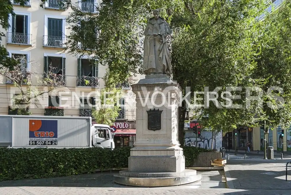 Vista exterior de Piso de alquiler en Madrid con Aire acondicionado, Calefacción y Amueblado