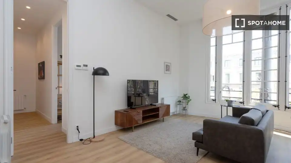 Flat with terrace to rent in Eixample, imagen 2