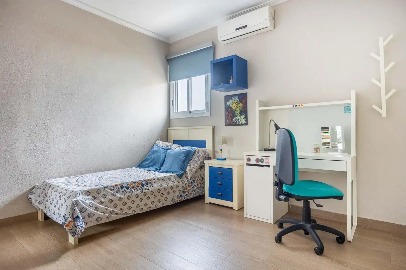 Bedroom of Houses for sale in Sevilla  with Air Conditioner, Private garden and Storage room