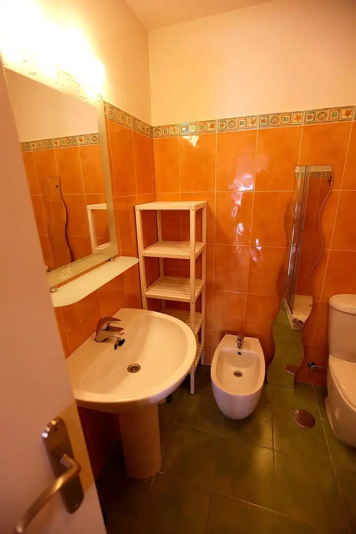 Bathroom of Study for sale in Ciudad Real  with Air Conditioner, Heating and Storage room
