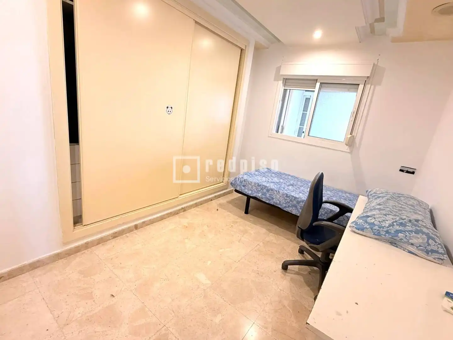Flat for rent in Demóstenes, El Cónsul - Ciudad Universitaria - El Romeral