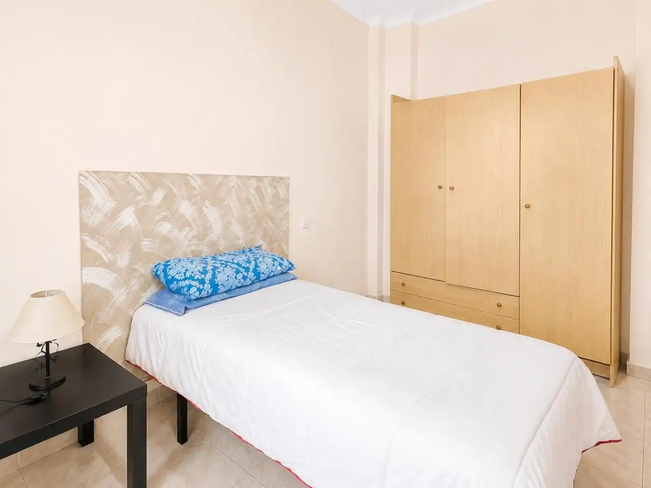 Habitación de Piso en venta en Melilla