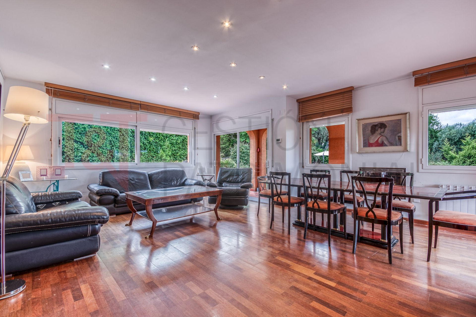 Sala d'estar de Casa o xalet en venda en Santa Eulàlia de Ronçana amb Aire condicionat, Calefacció i Jardí privat