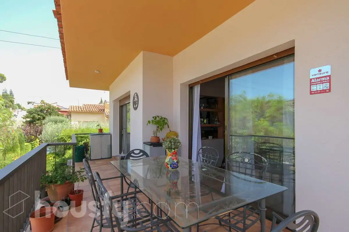 Casa con piscina en venta en Avinguda de Corbera ., imagen 8