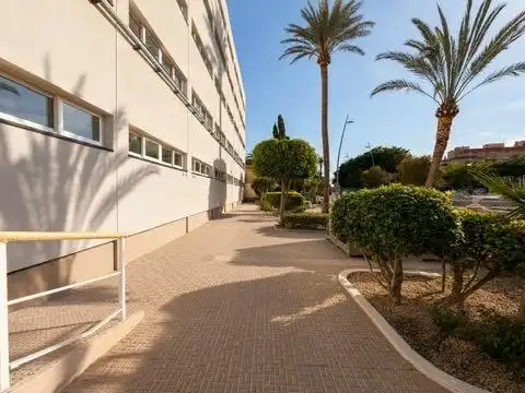 Apartamento en venta en Roquetas de Mar con Jardín privado y Piscina comunitaria