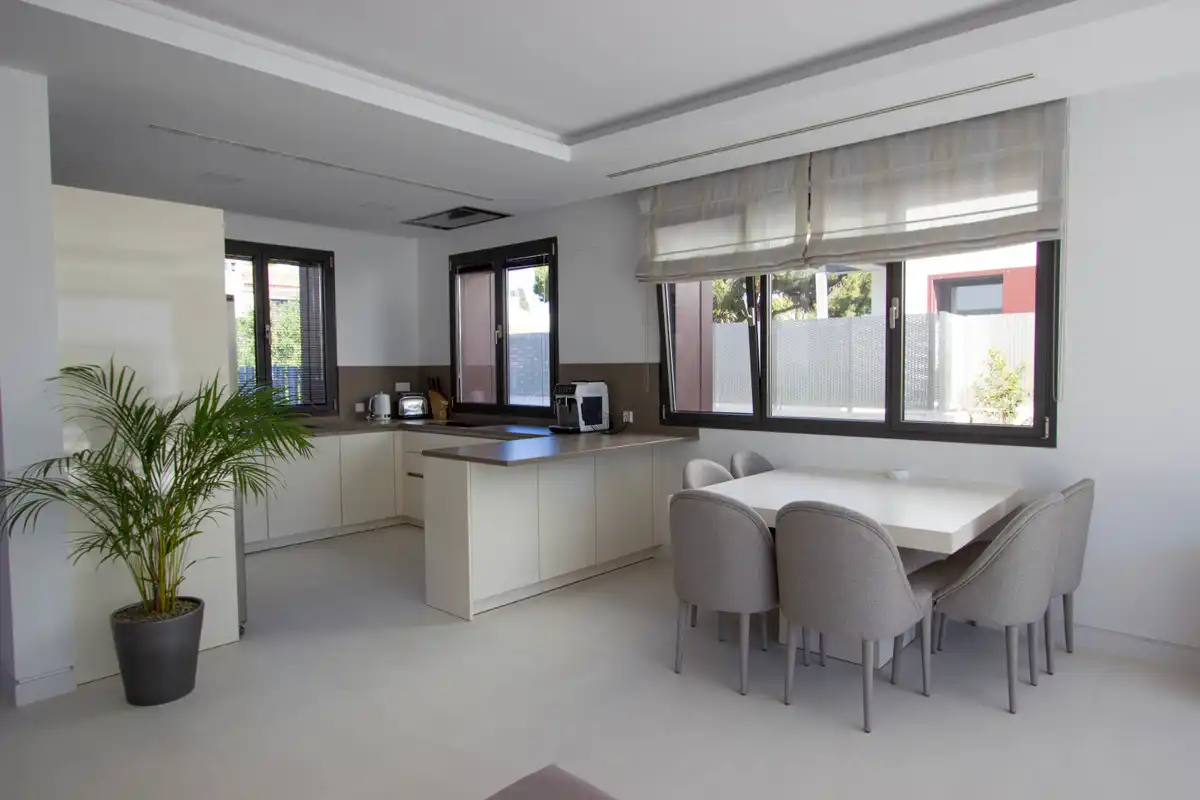 Cocina de Casa o chalet en venta en Marbella con Aire acondicionado, Jardín privado y Terraza