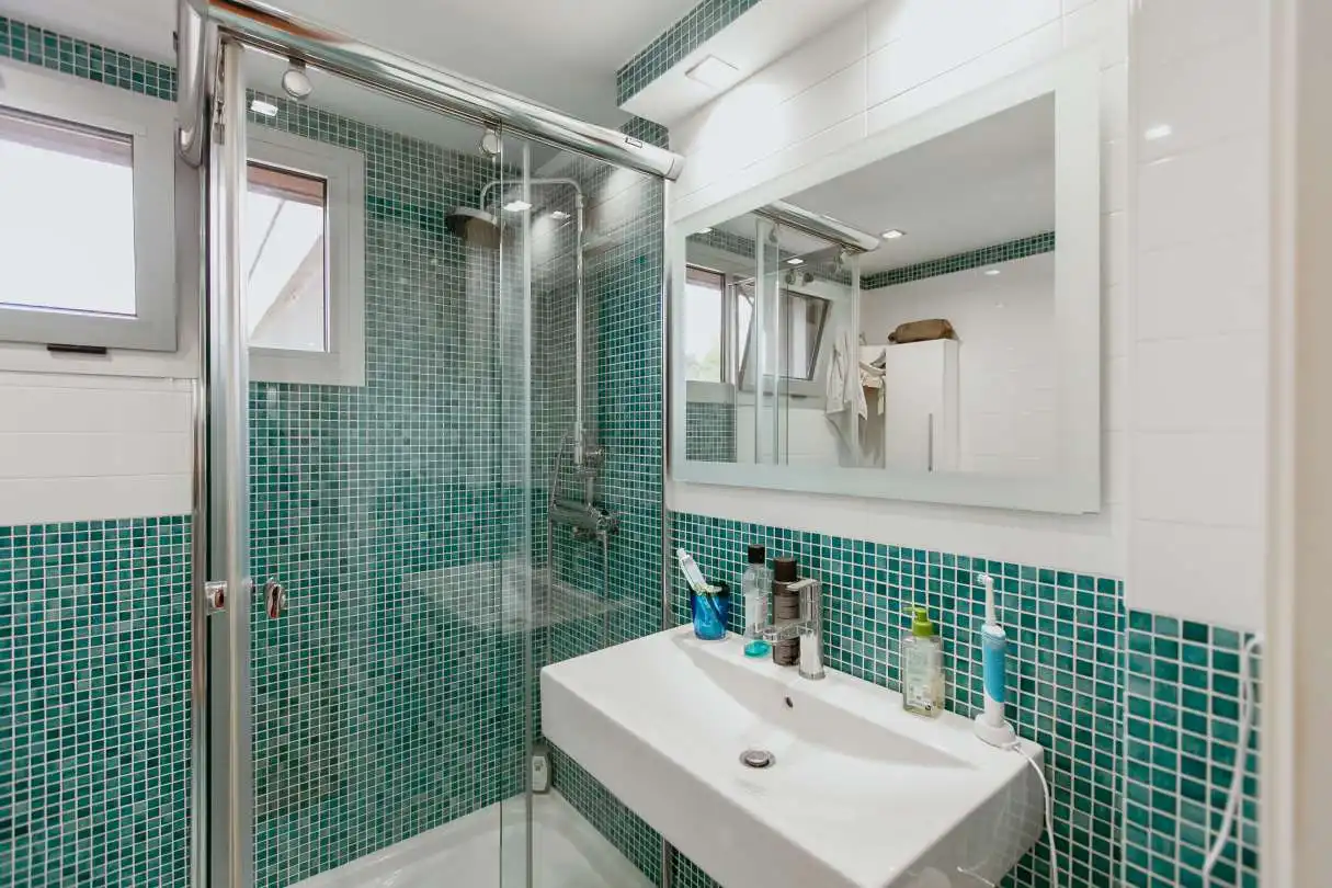Baño de Casa o chalet en venta en Huesca con Aire acondicionado, Calefacción y Jardín privado