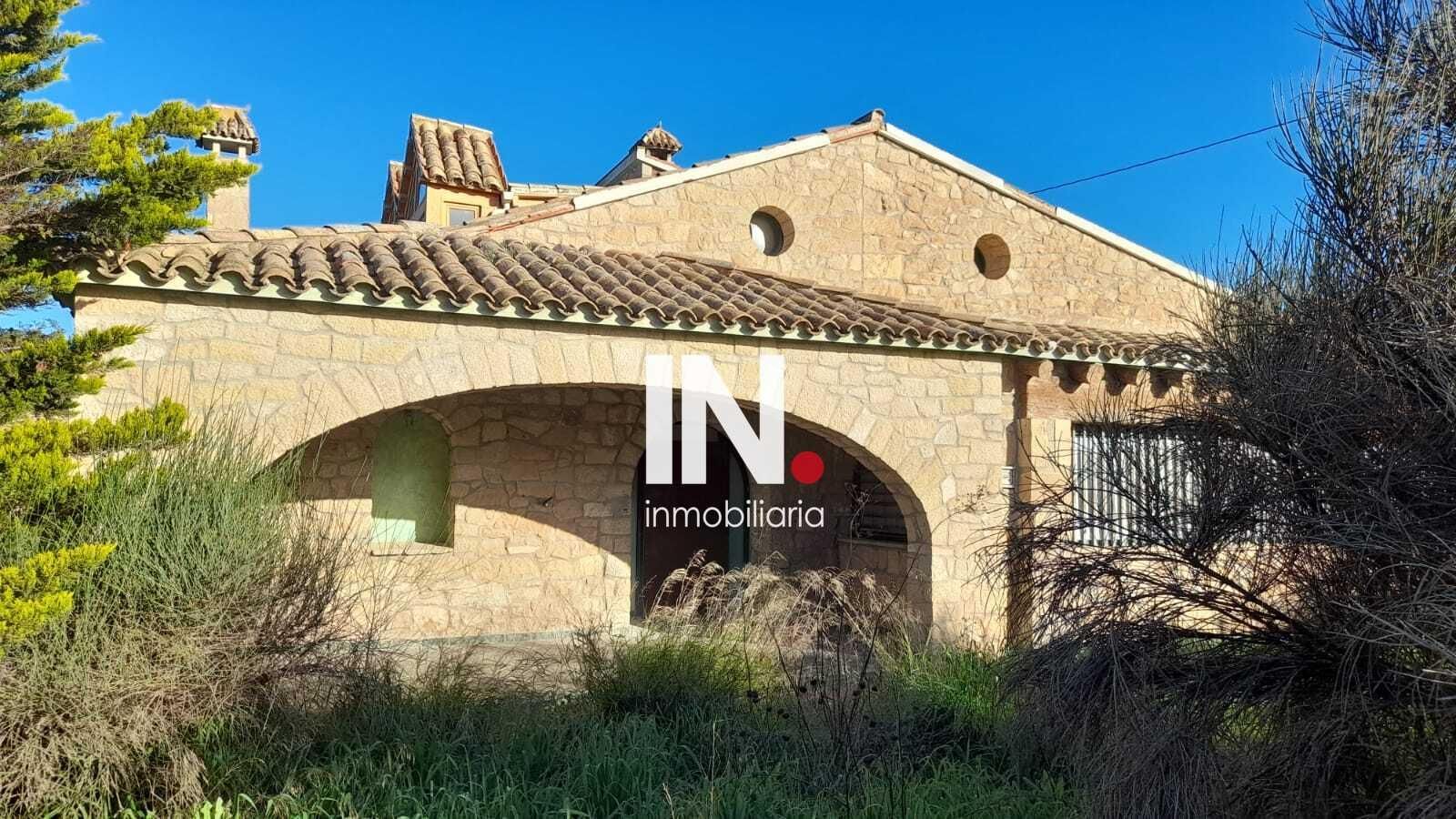 Vista exterior de Casa o xalet en venda en Cervià de Les Garrigues amb Jardí privat