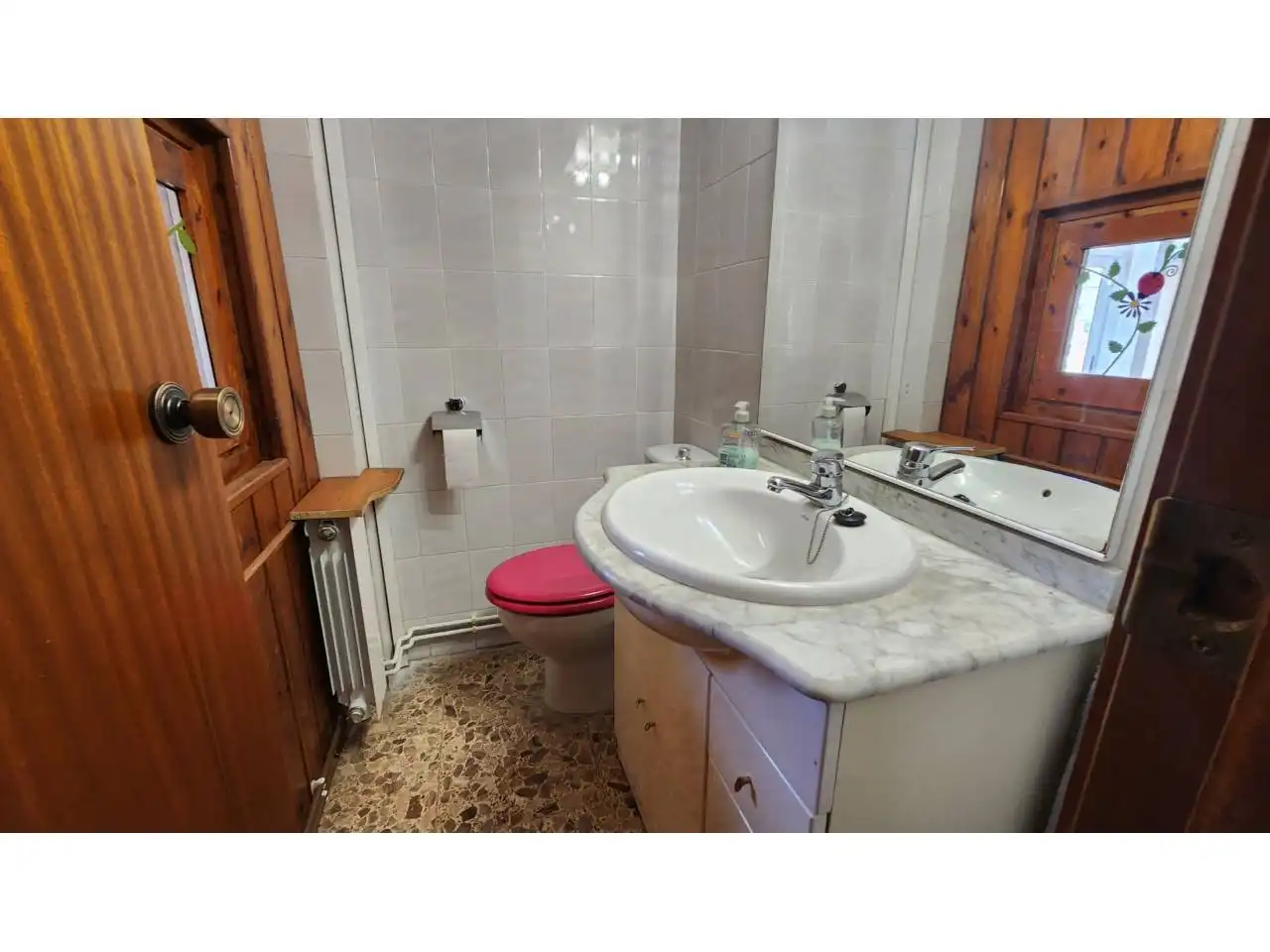 Bany de Casa o xalet en venda en Barberà del Vallès amb Aire condicionat, Calefacció i Jardí privat