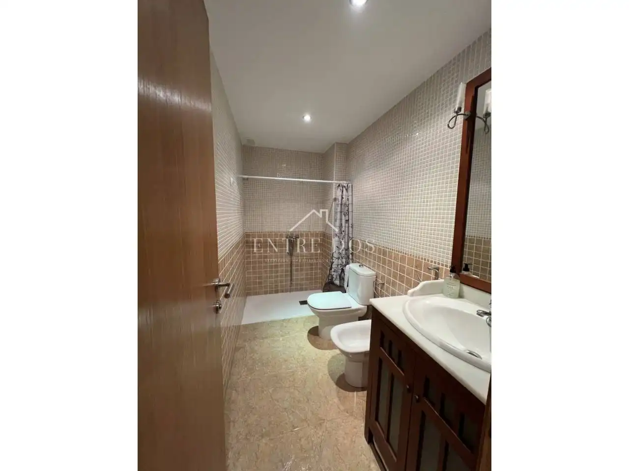 Baño de Piso en venta en Moncofa con Aire acondicionado, Terraza y Amueblado