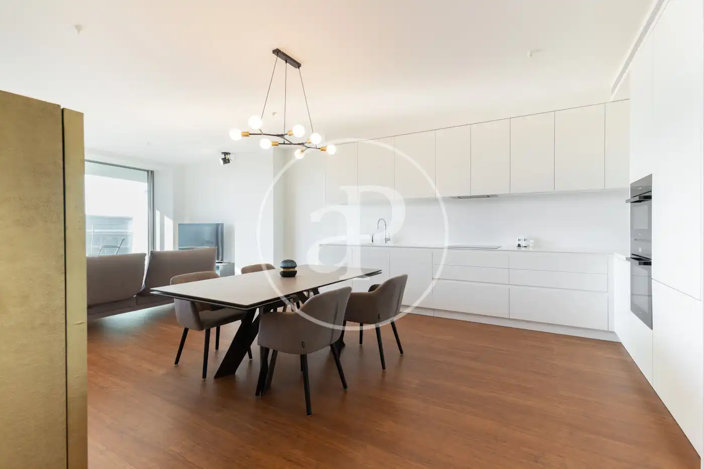 Comedor de Piso de alquiler en Barcelona con Aire acondicionado, Calefacción y Terraza
