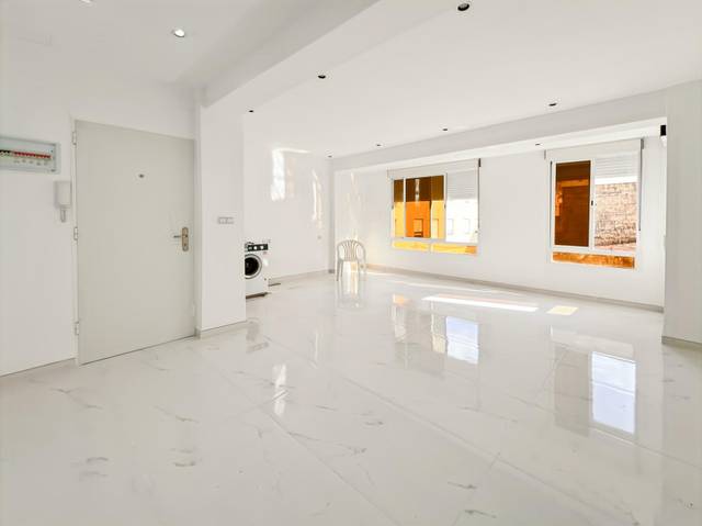 Piso en Venta en Hospital - Plaza del Real