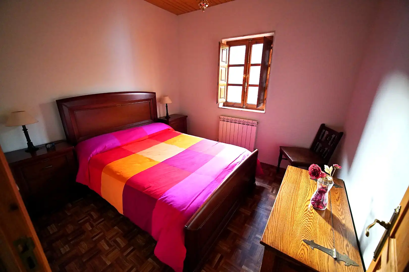 Dormitori de Casa o xalet en venda en Salas amb Jardí privat, Traster i Moblat