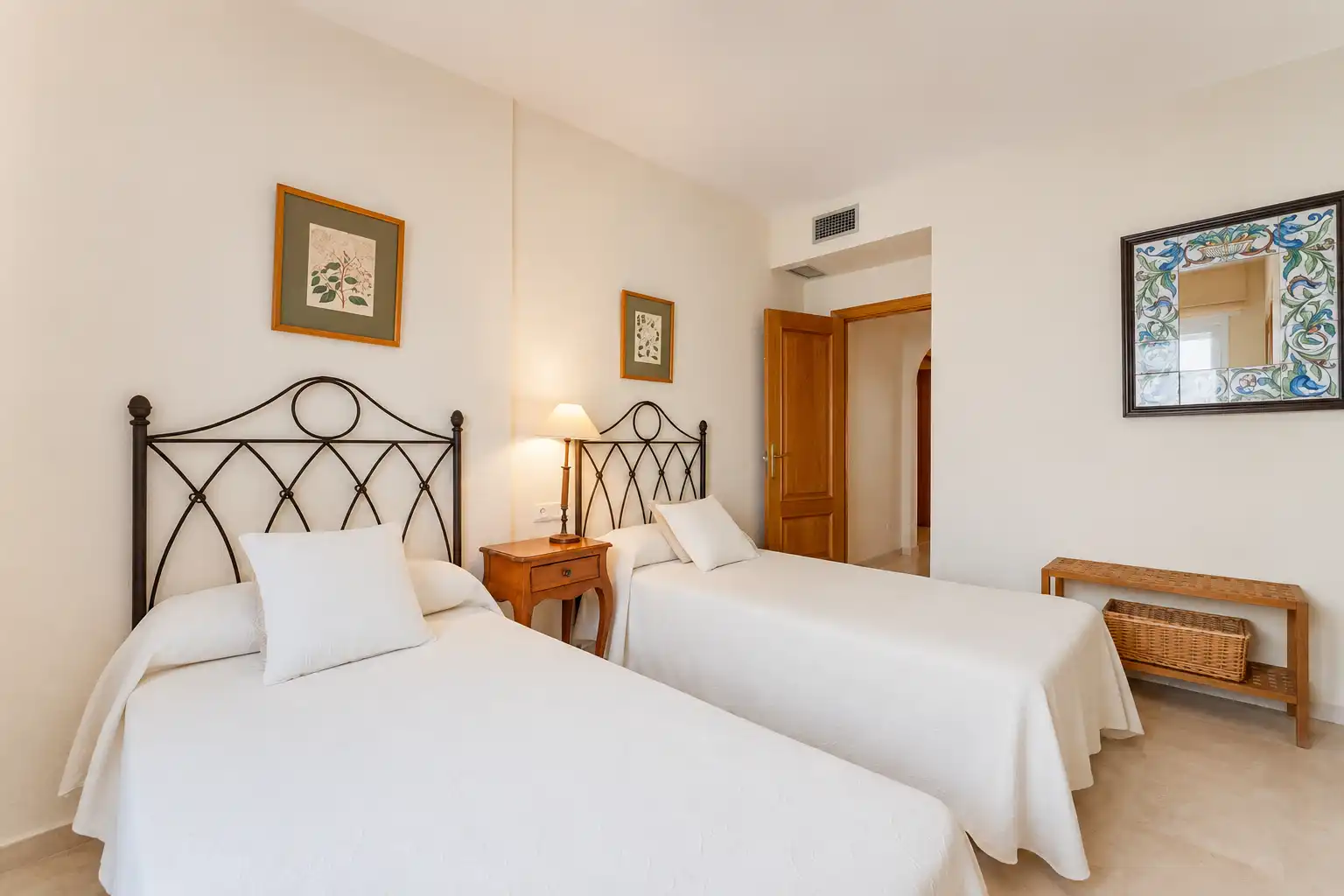 Bedroom of Flat for sale in Marbella  with Air Conditioner, Heating and Terrace