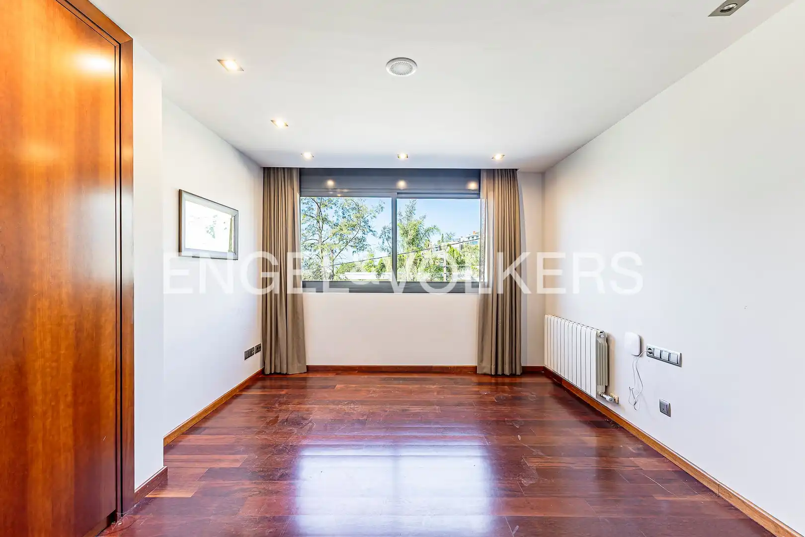 Bedroom of Houses for sale in Esplugues de Llobregat  with Air Conditioner, Heating and Private garden
