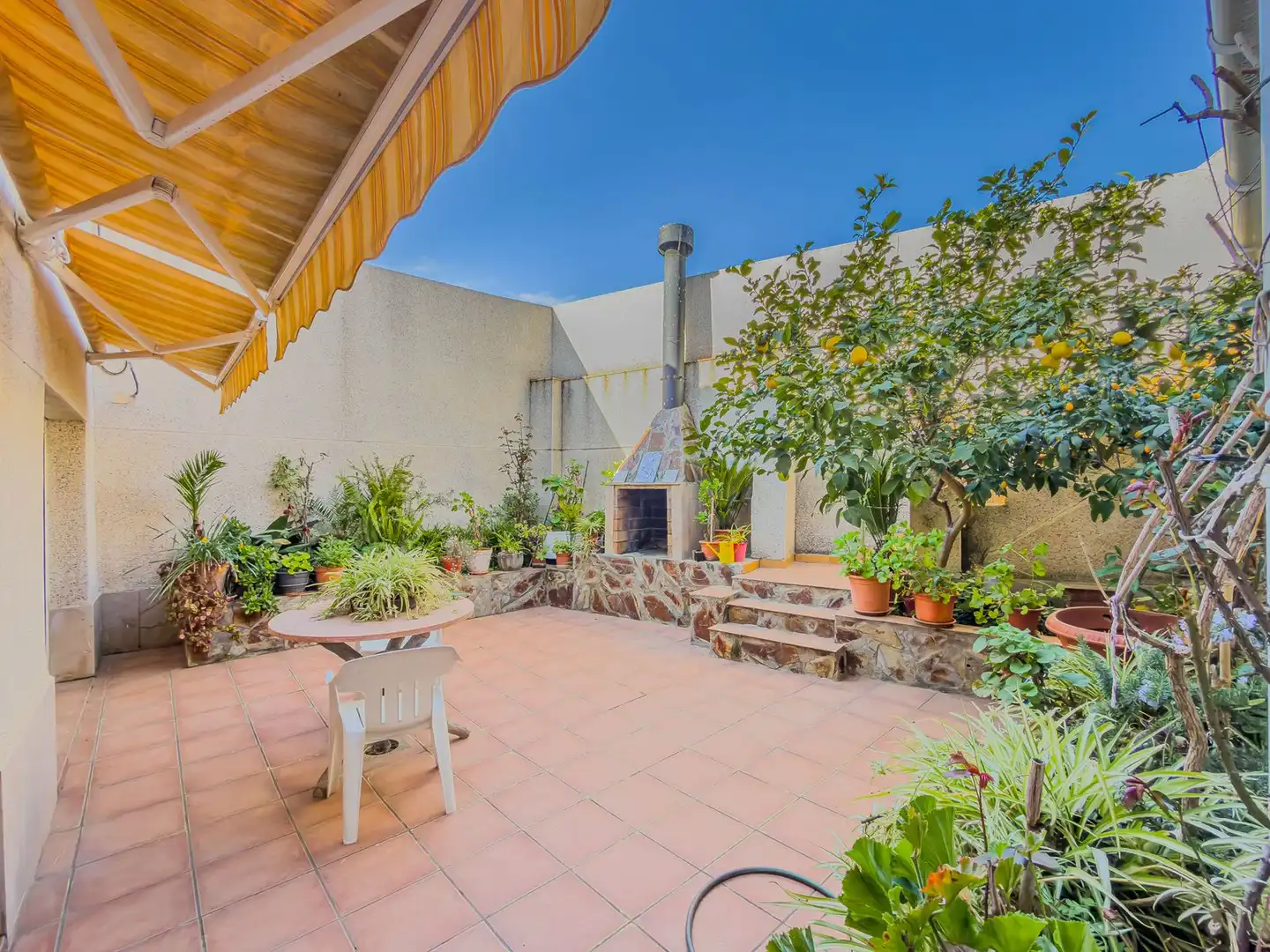 Terrassa de Casa o xalet en venda en Terrassa amb Calefacció, Jardí privat i Terrassa