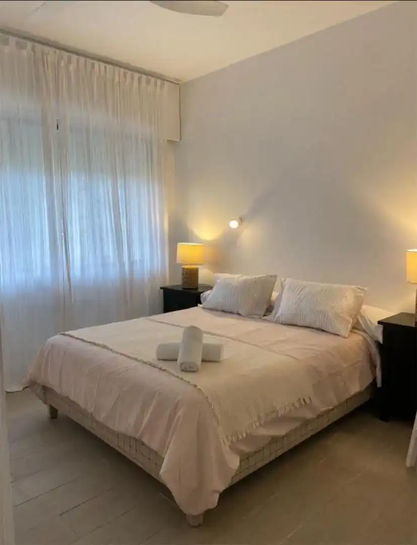 Schlafzimmer von Wohnungen zur Miete in Marbella mit Privatgarten, Schwimmbad und Möbliert