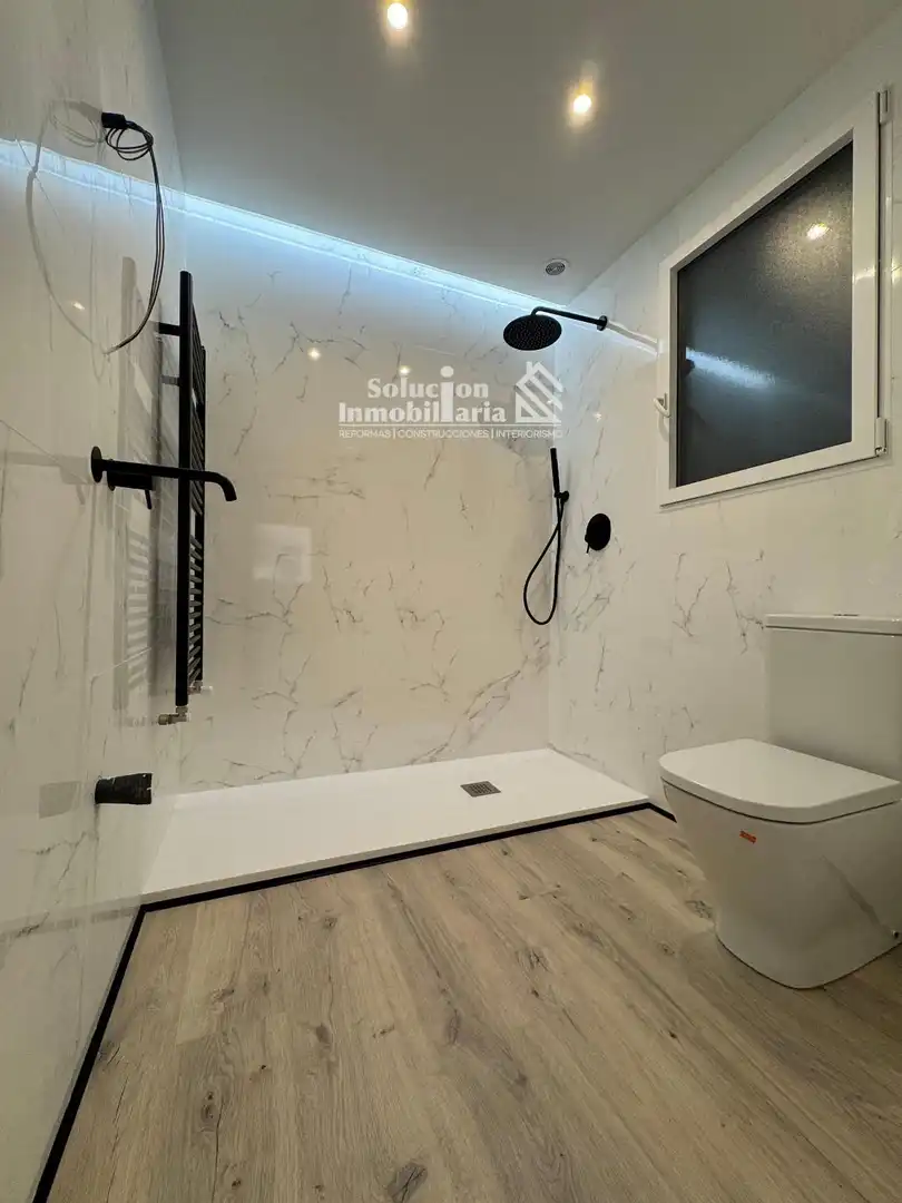 Baño de Piso en venta en Salamanca con Calefacción y Amueblado