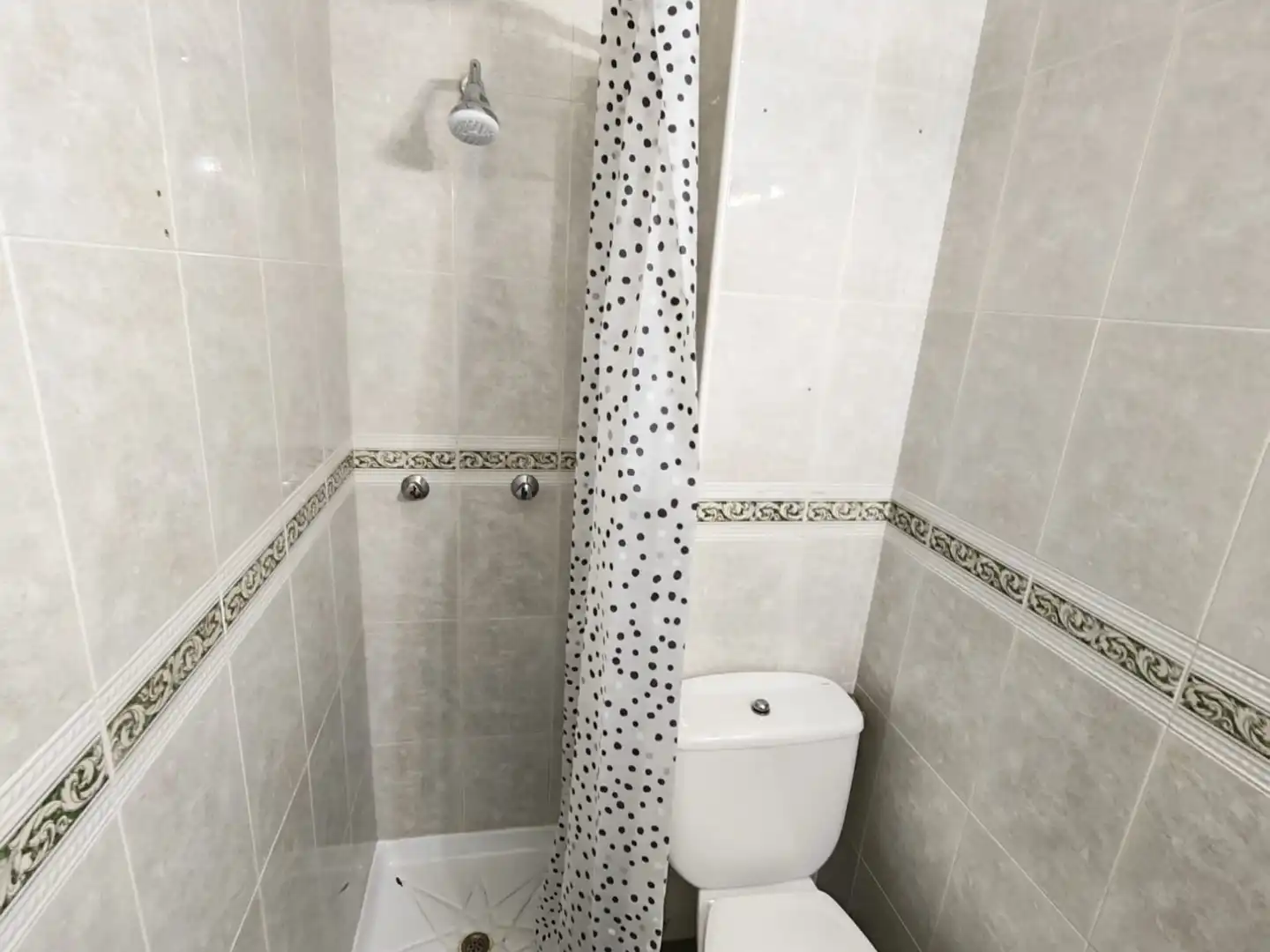 Badezimmer von Wohnung zur Miete in Murcia mit Klimaanlage, Heizung und Möbliert