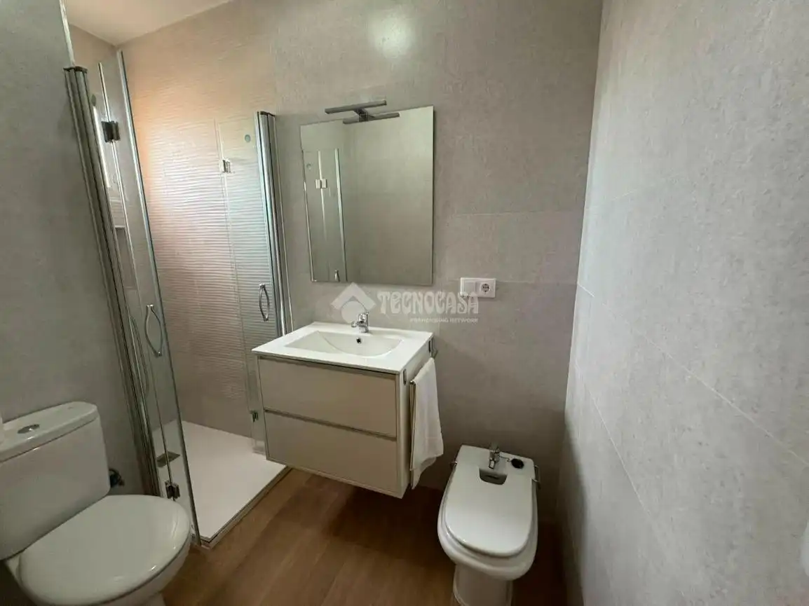 Badezimmer von Wohnung zum Verkauf in Andújar mit Klimaanlage
