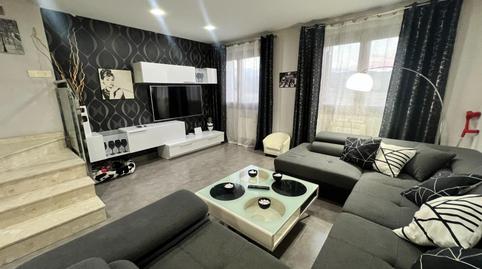 Foto 3 de Casa adosada en venta en Avenida Alcora, 341, Estación - Universidad, Castellón