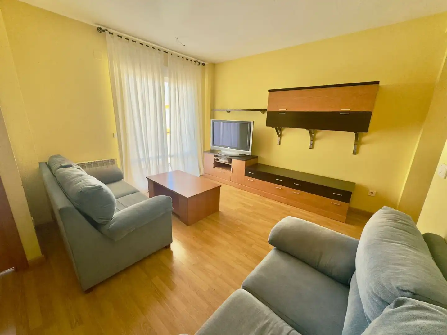 Wohnzimmer von Wohnung zum Verkauf in Valdepeñas mit Heizung, Parkett und Balkon